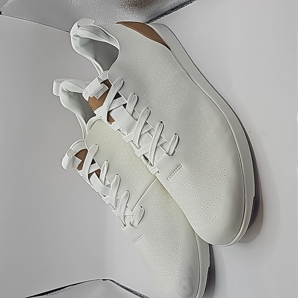 Steve Madden Other - Steve Madden Razor Sneakers size 13